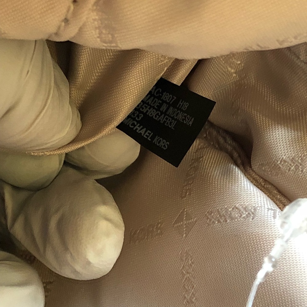 Authentic Michael Kors Adele LG Backpack&wallet - Picture 5 of 7